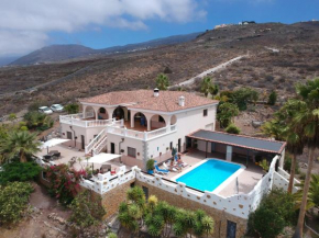 CASANTILVIA heated pool paradise